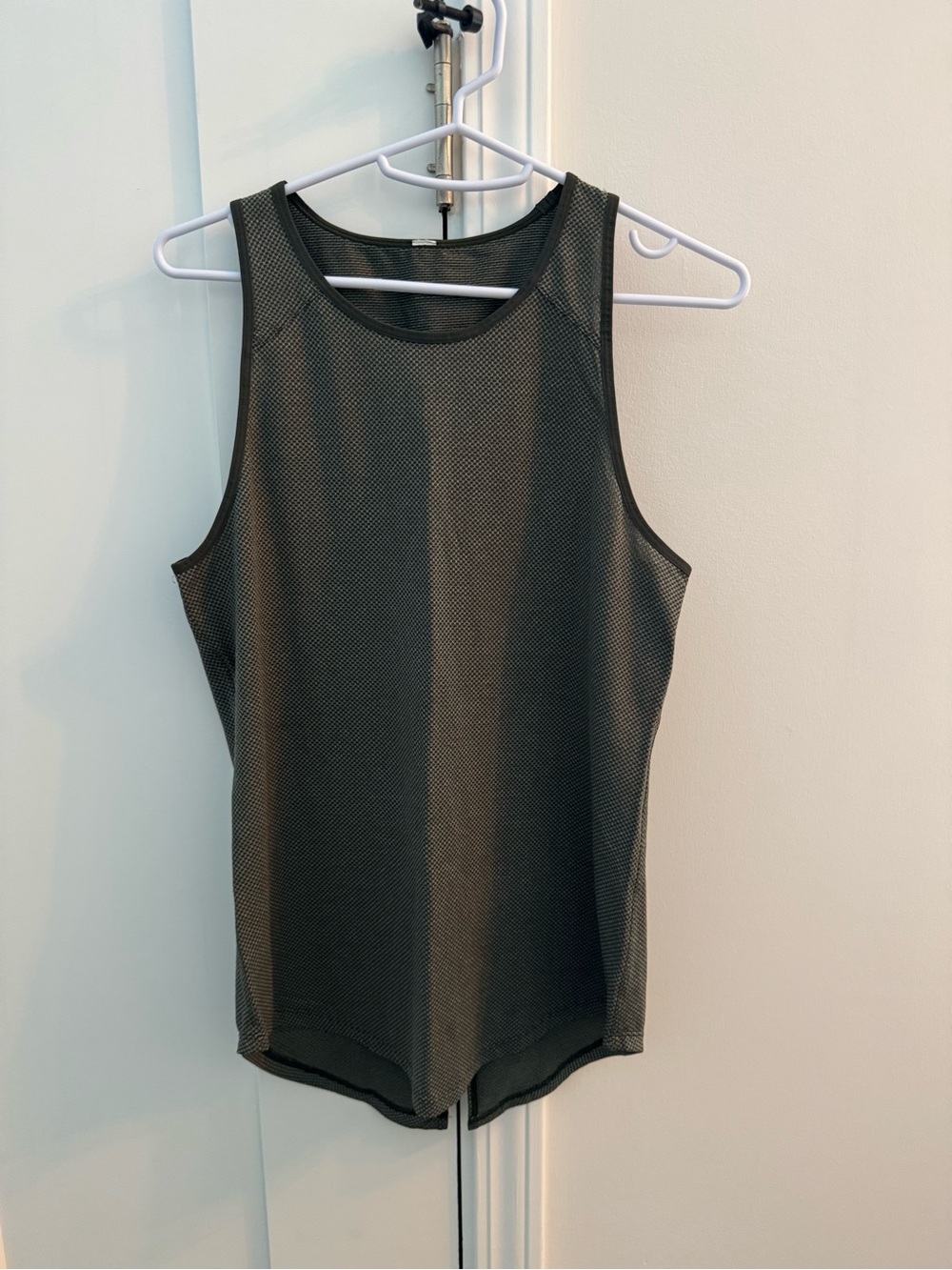 Lululemon Women's Sleeveless Tank Top - Olive Green